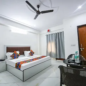 Fabhotel The Yashobhumi Near Yashobhoomi Convention Centre Hotel