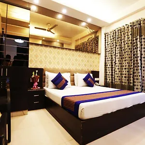 Fabexpress Yug Karol Bagh Hotel